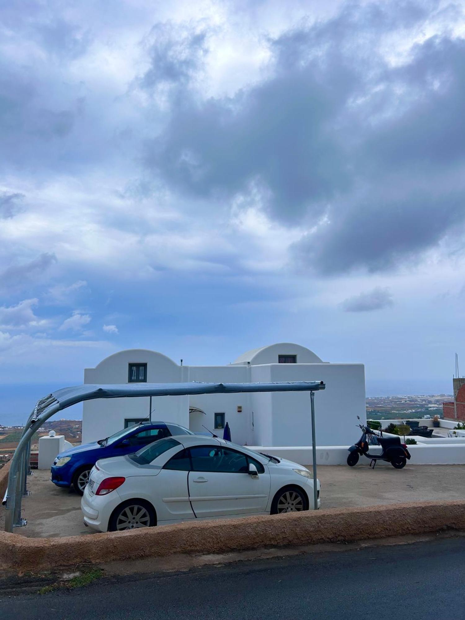 Petran Appartement Firá